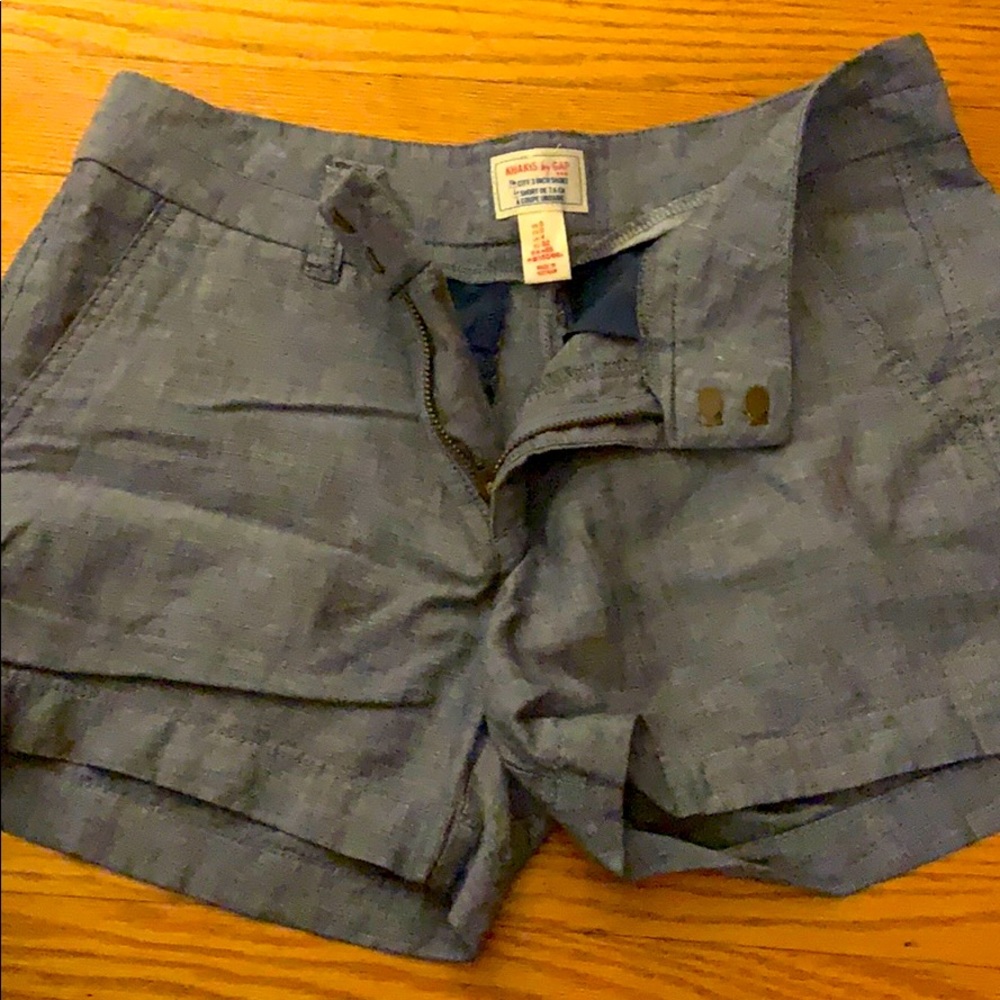 Lightweight GAP City Shorts